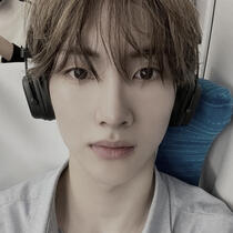 jihwa he/him, fashion influencer + wannabe model