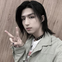 dongmin they/them, lead guitarist of SOUR CANDY