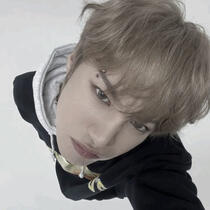 hades he/him, half-vampire