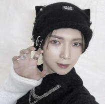 gyeowul they/them, loser model bf